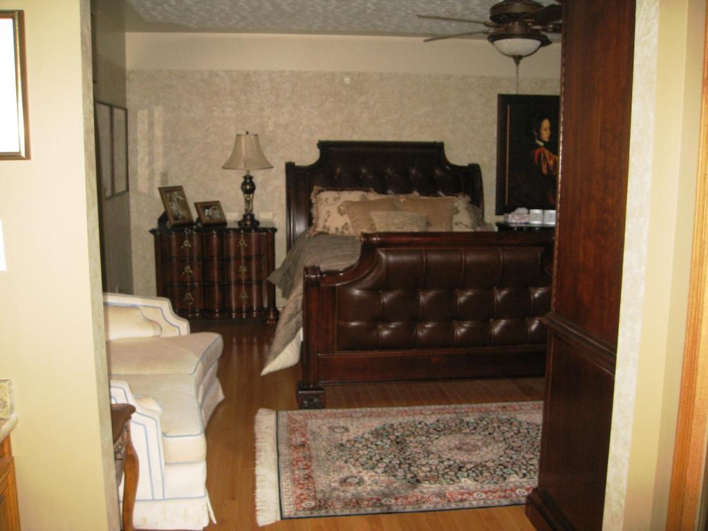 Mcdougall Lane Bed & Breakfast Драмеллер Номер фото